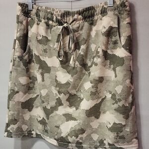 Cato Working Drawstring Camo Skirt, Size M